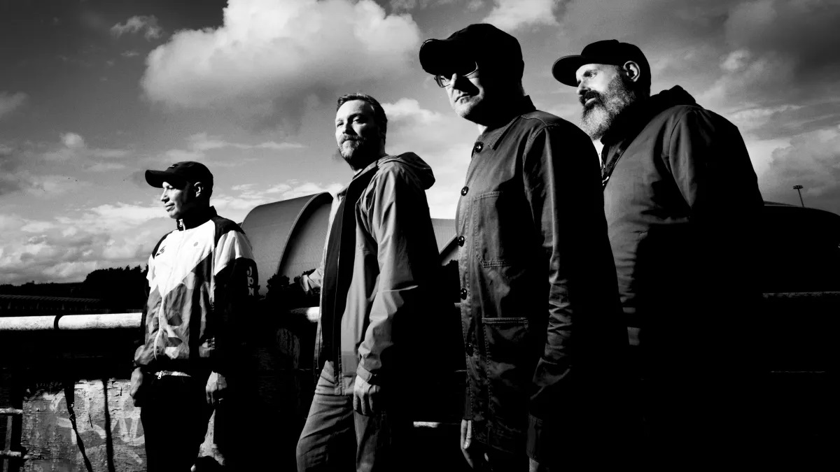 Mogwai regresa con 'God Gets You Back'